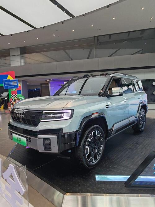 广州208比亚迪方程豹硬派越野的爆款，英菲尼迪35周年与你共成长